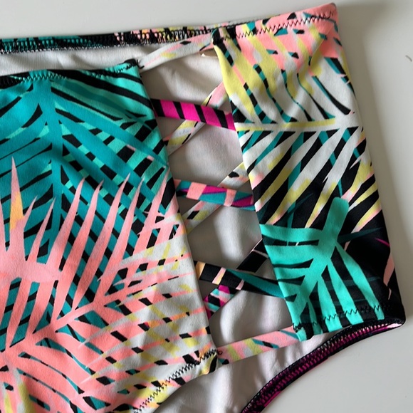 Shade & Shore High-waisted Swim Bottom - Picture 3 of 5